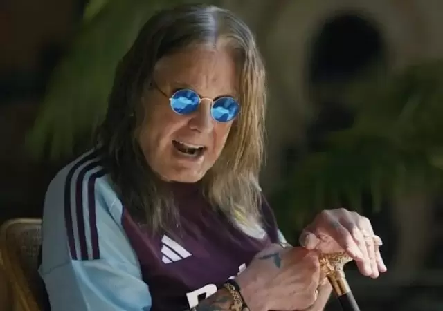 Ozzy, gran fan�tico de Aston Villa.