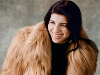 Cazzu rompe r�cords en YouTube.