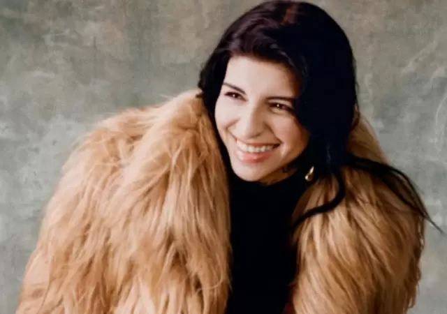 Cazzu rompe r�cords en YouTube.