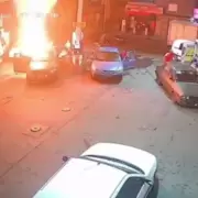 Video: explot� un auto en una estaci�n de servicios de Entre R�os