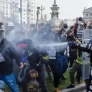 Marcha de Jubilados: se aplicó el protocolo y los manifestantes llegaron a Plaza de Mayo