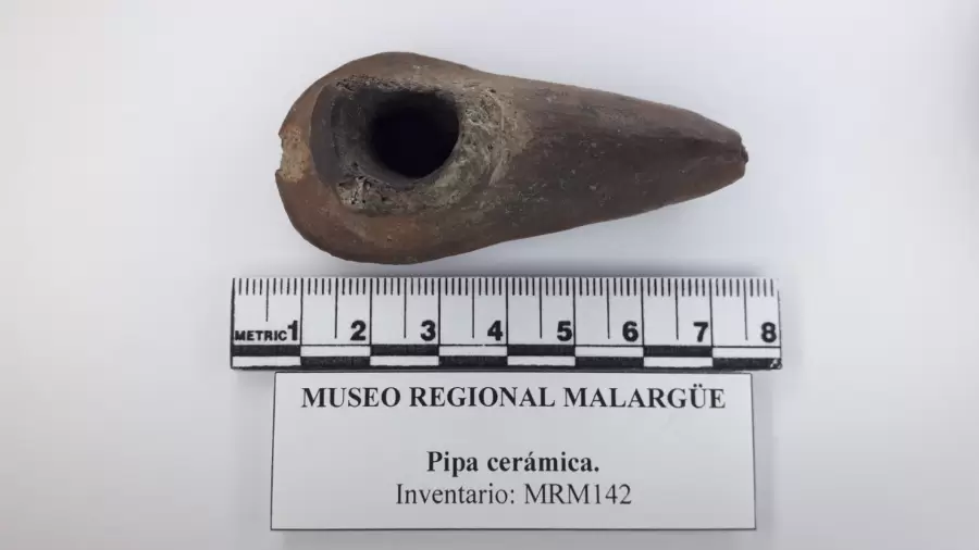 Pipa cer�mica. Museo regional Jorge Luna. Malarg�e.