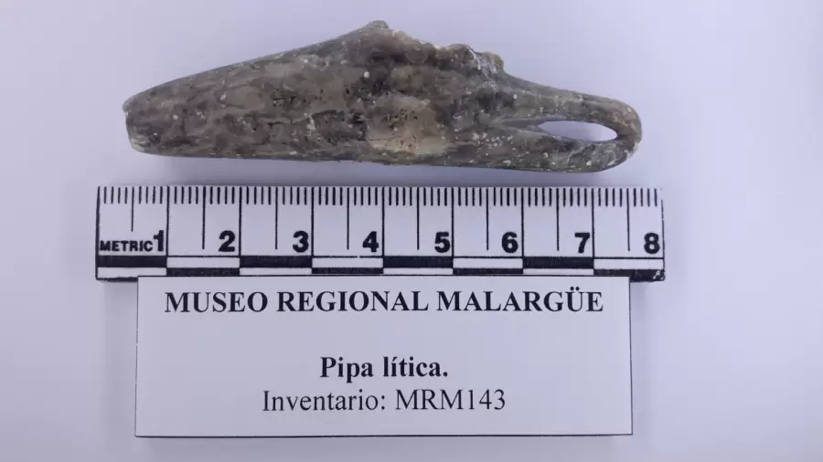 Pipa l�tica. Museo regional Jorge Luna. Malarg�e.