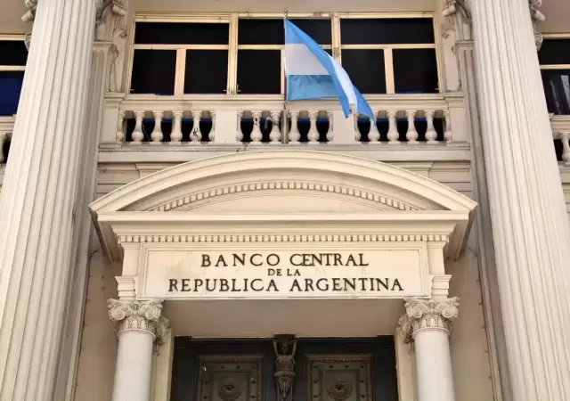 "Falta estrategia": un especialista alerta por la falta de rumbo del Banco Central.