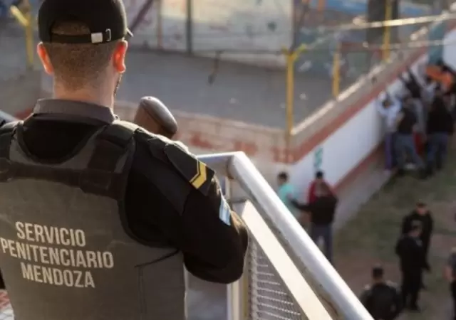 En el penal de Boulogne Sur Mer fue detenido un penitenciario/