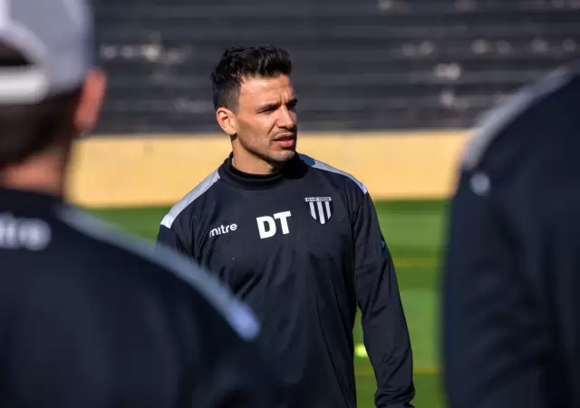 Con el debut de Ariel Broggi como DT, el Lobo visitar� a Col�n