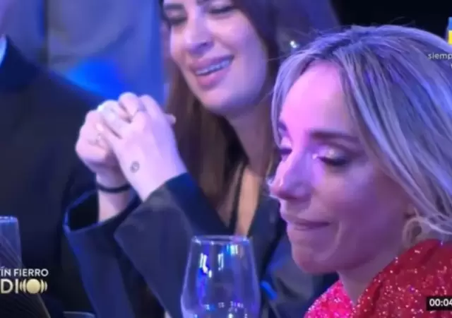 Los gestos de Tamara Pettinato durante el discurso de Cristina P�rez.
