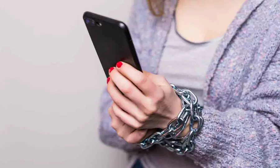La adicci�n al celular es cosa seria. Pero existen t�cnicas de desintoxicaci�n para liberarse de las ataduras digitales.