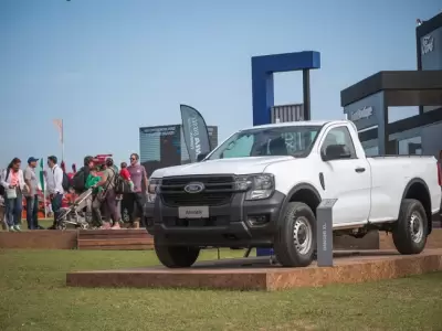 Ford Ranger cabina simple.