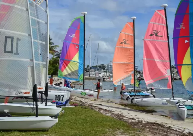 La escuela de verano de Miami Youth Sailing Foundation a la que asist�a Mila (Facebook)