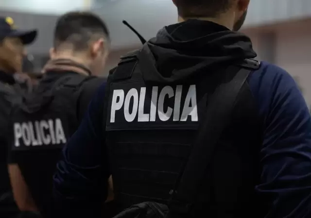 Guaymall�n: fue detenido cuando golpeaba a una mujer en plena calle
