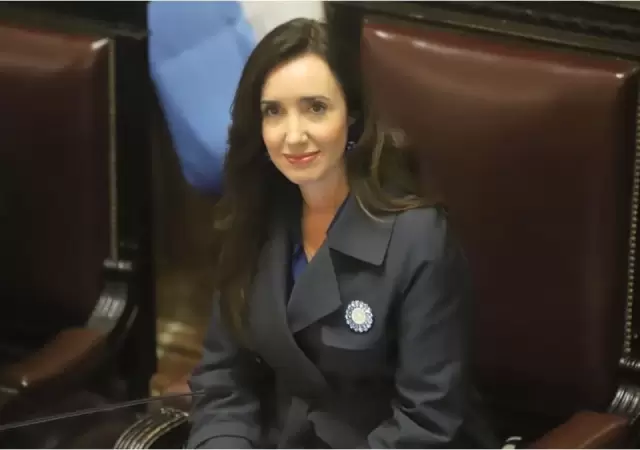 La iron�a de Victoria Villarruel a Oscar Parrilli/