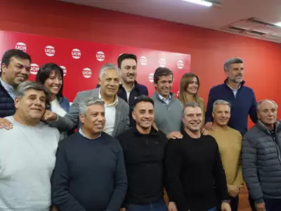 Integrantes de la reciente lista de unidad presentada por la UCR en Mendoza para las pr�ximas elecciones.