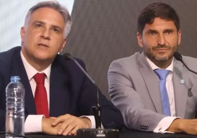 Martn Llaryora y Maximiliano Pullaro.