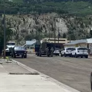 Tiroteo y perpetrador en fuga en la localidad de Anaconda