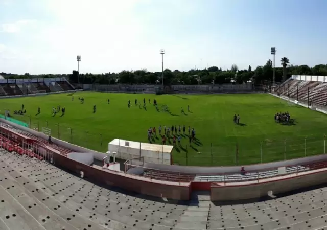La cancha del ACSM ser� ampliada.