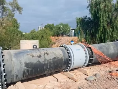 Comenz� el operativo para la colocaci�n de 3 caudal�metros electromagn�ticos/ Aguas Mendocinas