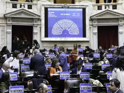 Esfuerzo opositor para reunir los dos tercios de la C�mara de Diputados./