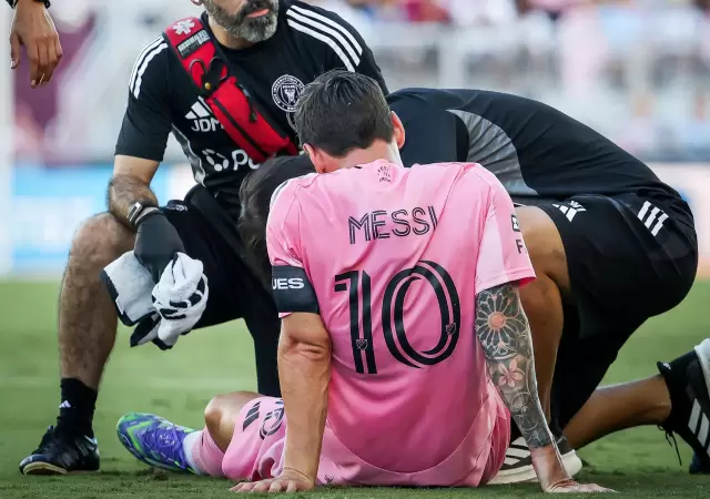Leo Messi y una lesi�n que preocupa