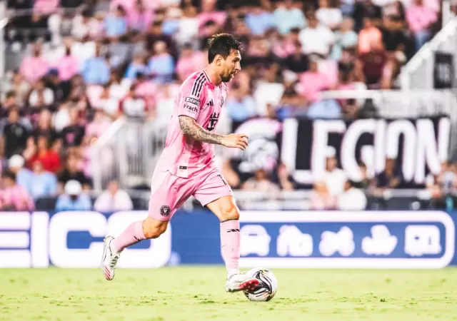 Messi tiene una lesi�n muscular menor.