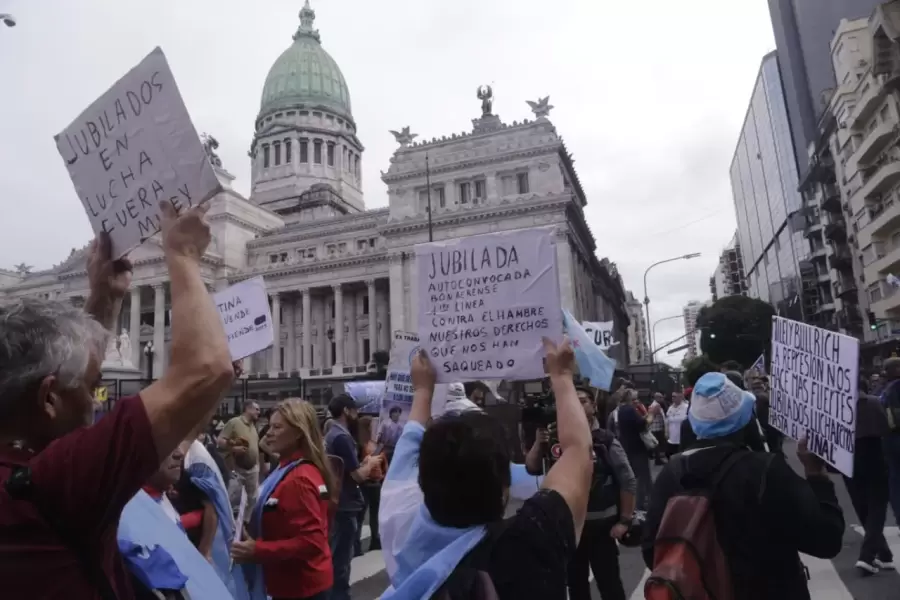 Jubilados y Congreso, formas de buscar una soluci�n