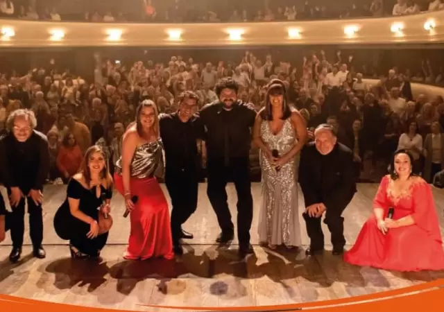 El Independencia se puebla de boleros