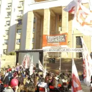 "Queremos hablarle a los que no quieren votar": la apuesta del Frente de Izquierda