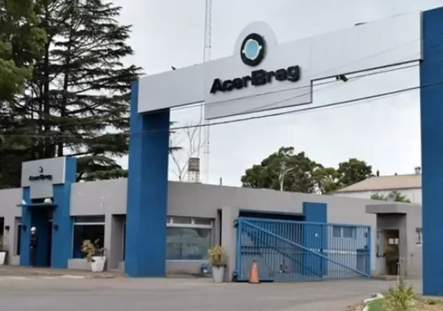 Frente de la planta de Acerbrag sobre la ruta nacional 5, en Bragado, en el interior de la provincia de Buenos Aires.