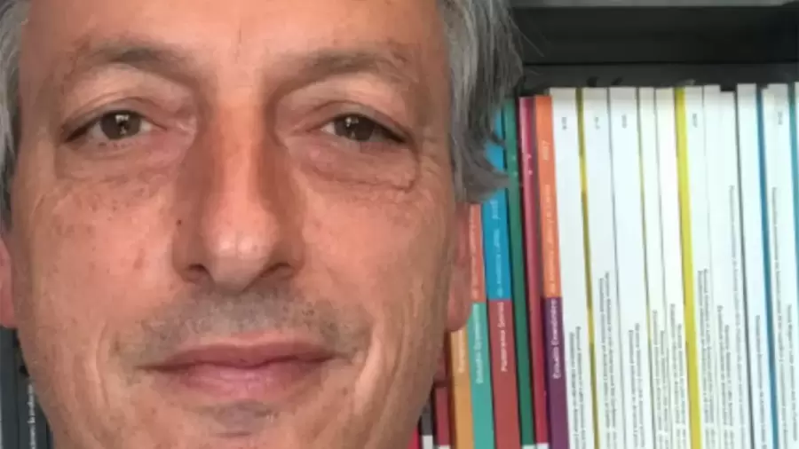 Jim�nez ten�a 61 a�os, y ten�a un extenso curr�culum en varias universidades.