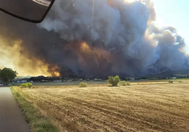 Las llamas todav�a no pueden ser contenidas pese a los esfuerzos de casi 2.000 bomberos.
