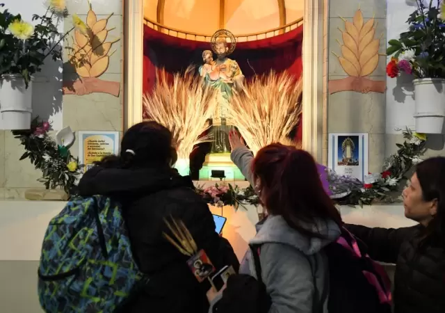 Se marchar� bajo la consigna "Paz, Pan, Tierra, Techo y Trabajo".