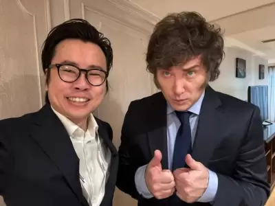 El supuesto CEO de KIP Protocol, "Juli�n Peh", con el presidente Milei.