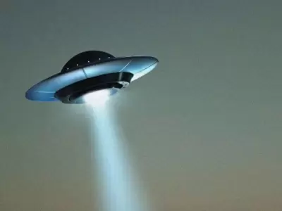 Cient�ficos debaten si un objeto espacial tiene origen artificial.