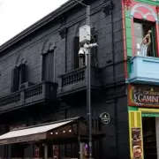 Por Netflix, parte de Caminito fue pintado de negro y hubo pol�mica