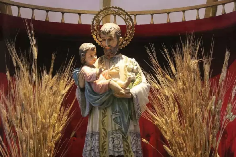 Nacido en Italia, Cayetano dej� las riquezas de su familia para ayudar a la Iglesia y a los m�s necesitados.