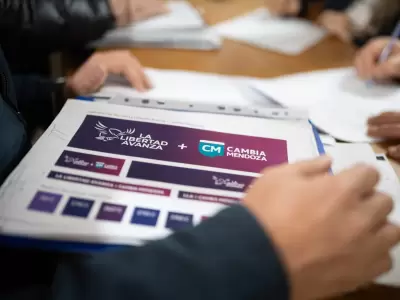 El frente provincial-nacional ya qued� rubricado y ser�n aliados el 26 de octubre.