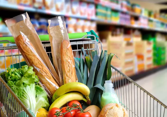 De la billetera al financiamiento: qu� est� pasando con las compras b�sicas en Argentina.