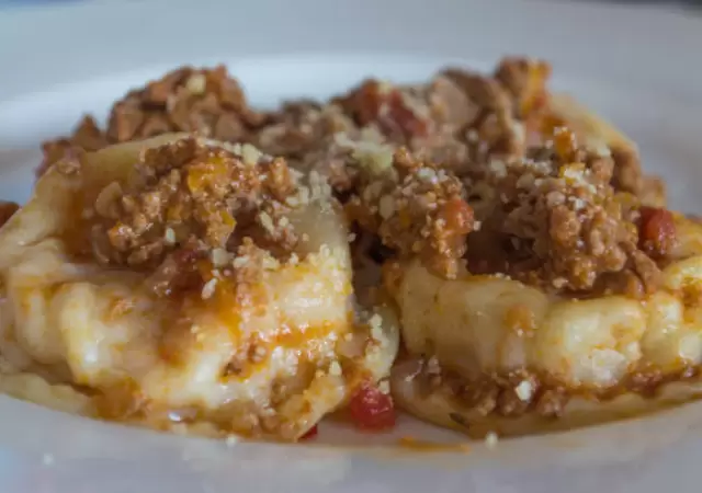 Plato de sorrentinos.