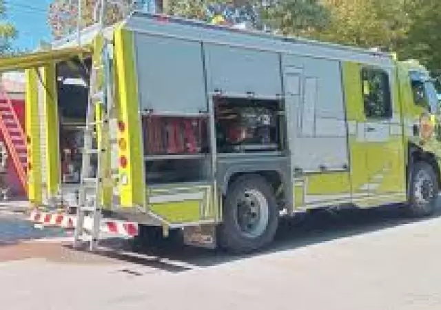 Bomberos Voluntarios de Godoy Cruz asistieron al colegio/