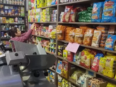 La paradoja del consumo: los shoppings se llenan pero las ventas de comida no paran de caer