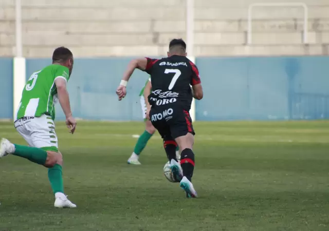 Hurac�n gan� en San Luis en el debut de la dupla.