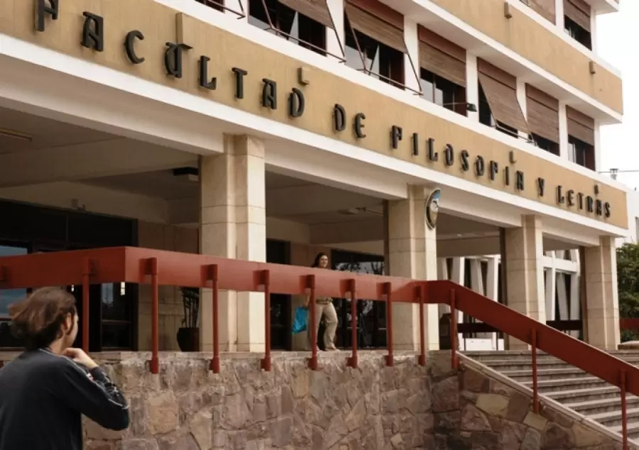 Facultad de Filosof�a y Letras de la UNCuyo