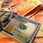 El Gobierno busca secar la plaza de pesos excedentes para mantener a raya el d�lar