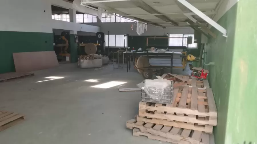 Robo en f�brica de papel.