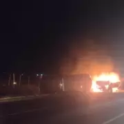 Siete personas heridas en un choque frontal en Tupungato: uno de los autos se incendi�