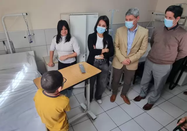 Donaci�n de la Asociaci�n Traspasar al Hospital Fleming.