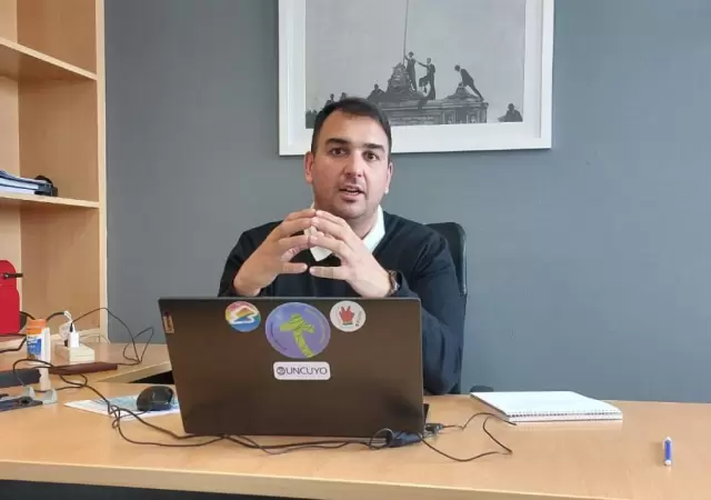 Juan Pablo Cebrelli explic� c�mo se entregar�n los dispositivos.
