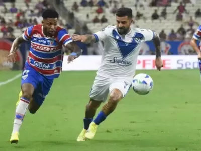 V�lez hizo un buen partido en Brasil