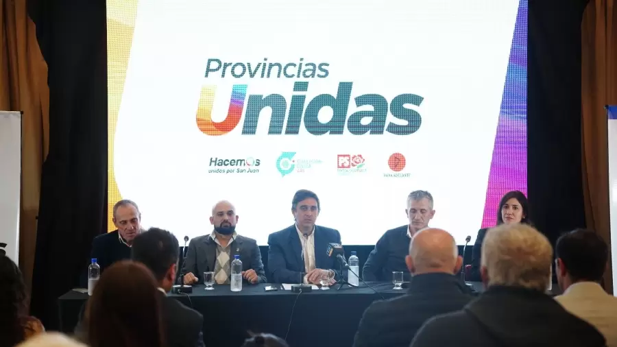 Provincias Unidas se conform� en el Interior