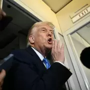 Trump advirti� a Putin con "consecuencias muy graves" si no acuerda con Ucrania